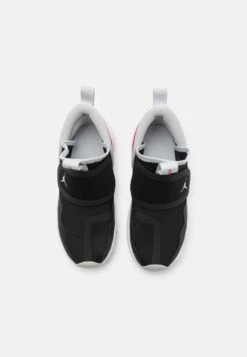 Jordan 23/7 Unisex - Trainingsschoen - Black/University Red/White 11 Jordan 23/7 Unisex - Trainingsschoen - Black/University Red/White -kinderkledingwinkel 1347c67e93f847389a4a488580adec99