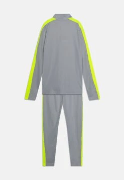 Nike Performance Academy Track Branded Unisex Set - Trainingspak - Silver/Volt/Black 7 Nike Performance Academy Track Branded Unisex Set - Trainingspak - Silver/Volt/Black -kinderkledingwinkel 1e78876b5eca4074b9c933565f12f1ac