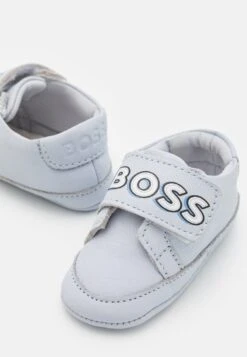 BOSS Kidswear Slippers - Geboortegeschenk - Pale Blue -kinderkledingwinkel 4dcd661f8f094db59db6a623c8620850