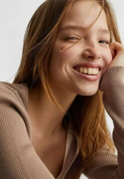 Mango Kids Claudia - Vest - Zand -kinderkledingwinkel 652763fe444448aaaff52a25ebbe5259