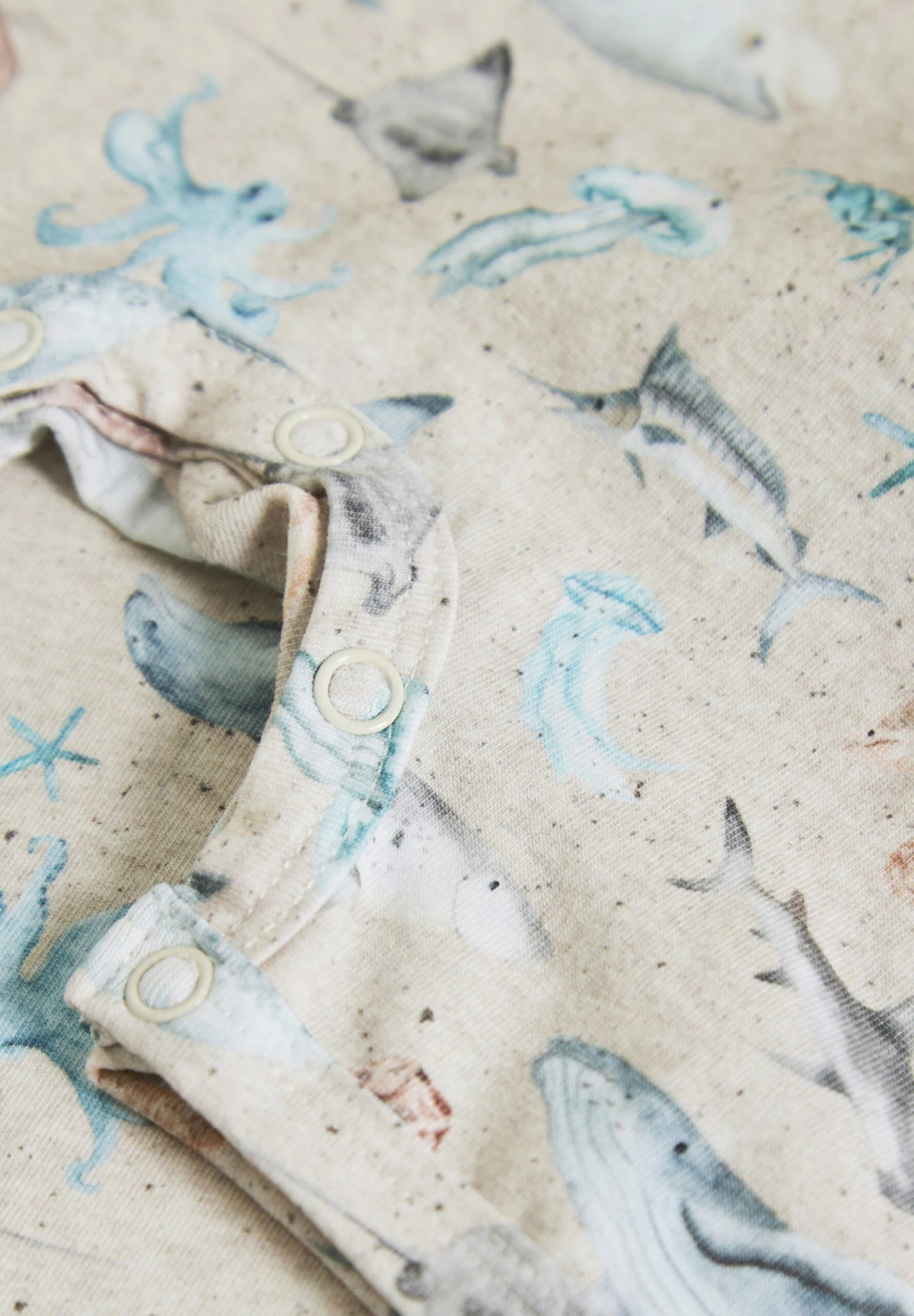 Minymo Ss Aop - Jumpsuit - Sand/Melange 5 Minymo Ss Aop - Jumpsuit - Sand/Melange - Afbeelding 3