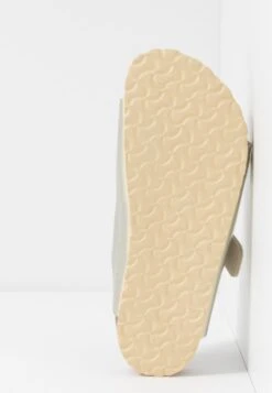 Birkenstock Arizona - Pantoffels - Electric Metallic Gold -kinderkledingwinkel 8eab90f5a7874df9b0594e3635fb850a