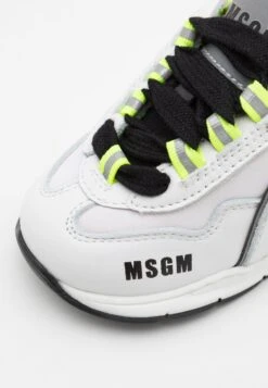 MSGM Sneakers Laag - White 13 MSGM Sneakers Laag - White -kinderkledingwinkel 9f3faf35af63454da2ce1d7b85696a9a