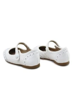 Babyschoenen - Blanco 9 Babyschoenen - Blanco -kinderkledingwinkel b38cc52b768346a88fe539ace9847f73