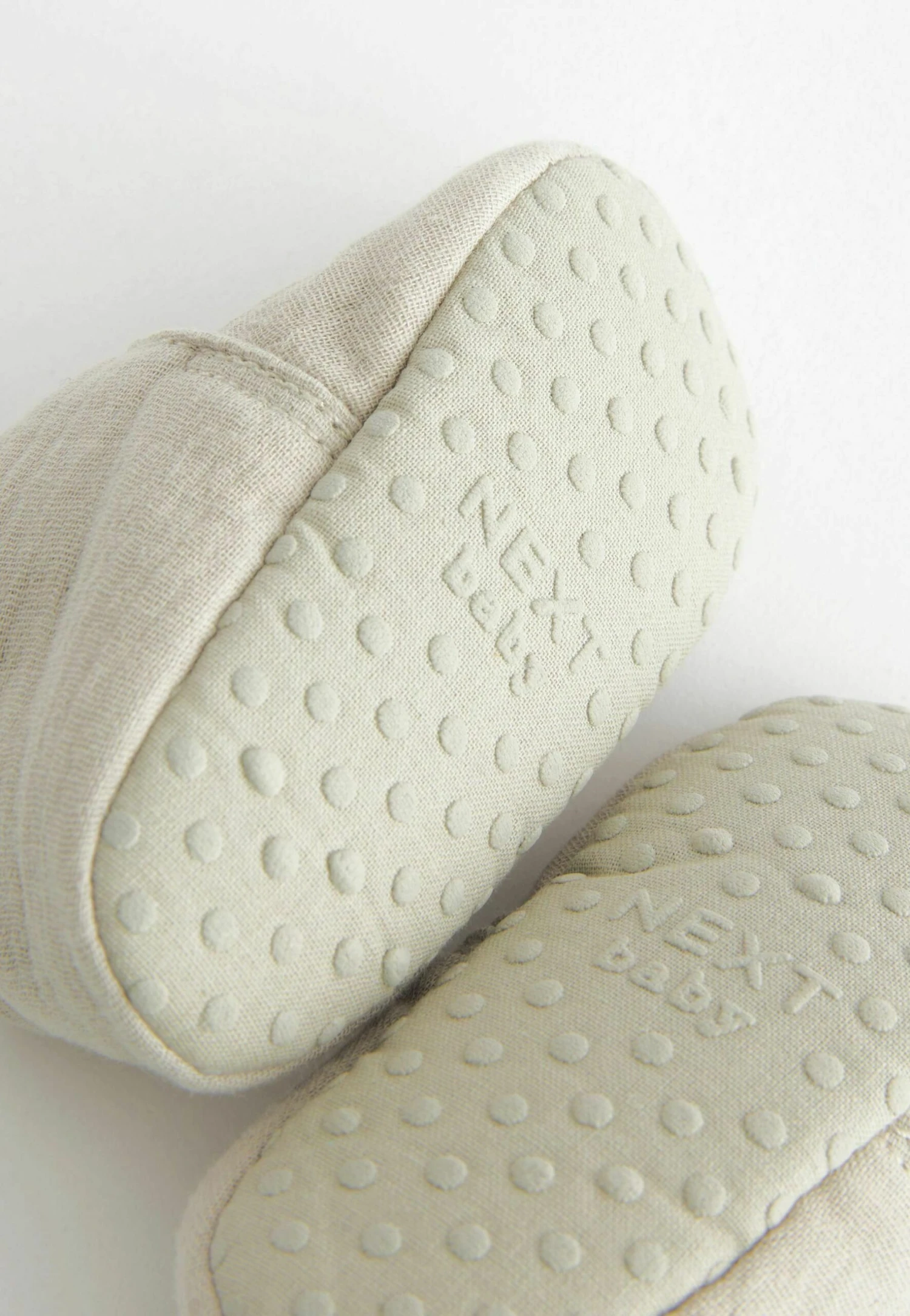 Next Muslin Wrap - Pantoffels - Natural 7 Next Muslin Wrap - Pantoffels - Natural - Afbeelding 5