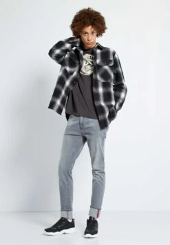 Slim Fit Jeans - Mid Grey